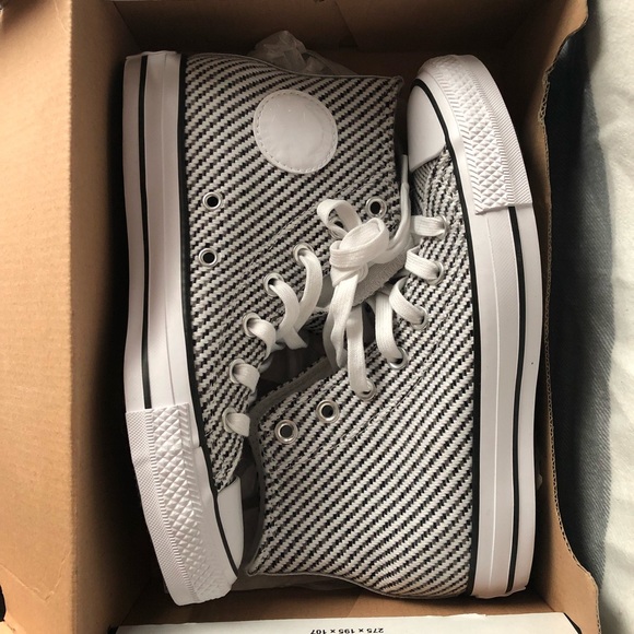 chuck taylor all star wonderland